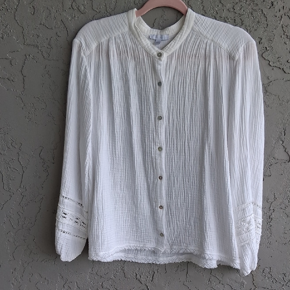 White Pleated Long Sleeve Blouse with Mandarin Collar